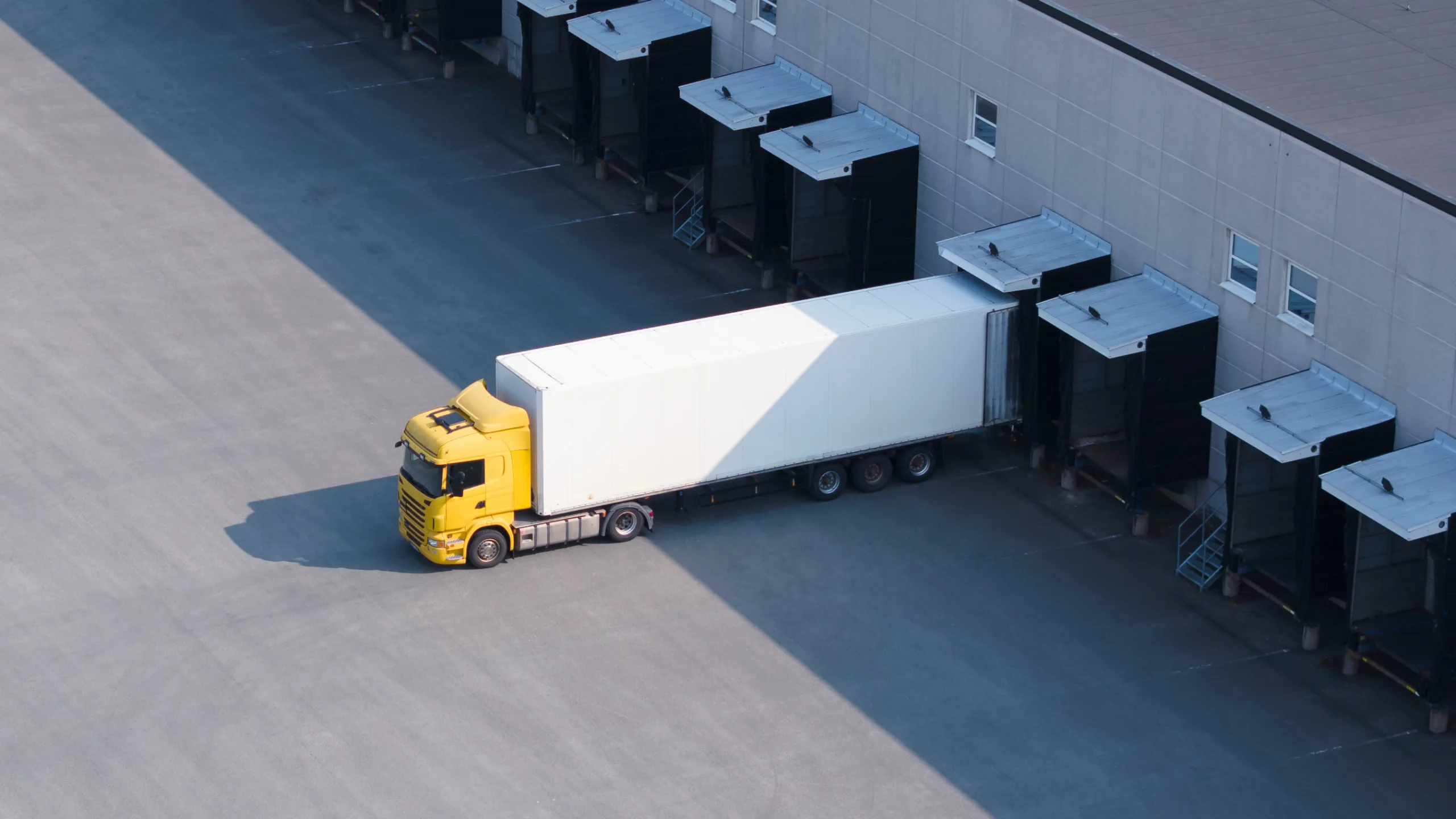 A single truck at a warehouse